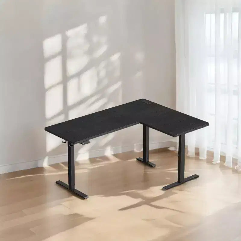 Scrivania angolare elettrica sagomata, 160 x 120 cm. Scrivania ad angolo regolabile in altezza con prese di corrente e 2 pulsanti di memoria.