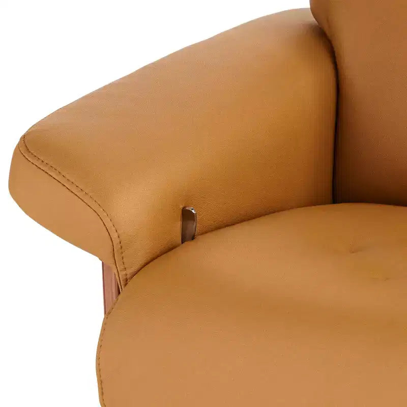 Poltrona reclinabile moderna in similpelle color cognac Malibu con pouf poggiapiedi, reclinazione manuale comoda per camera da letto