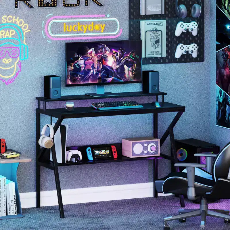 Scrivania da ufficio con supporto monitor, ripiano aperto e struttura in metallo, gancio per cuffie bianco/marrone/nero/rosa