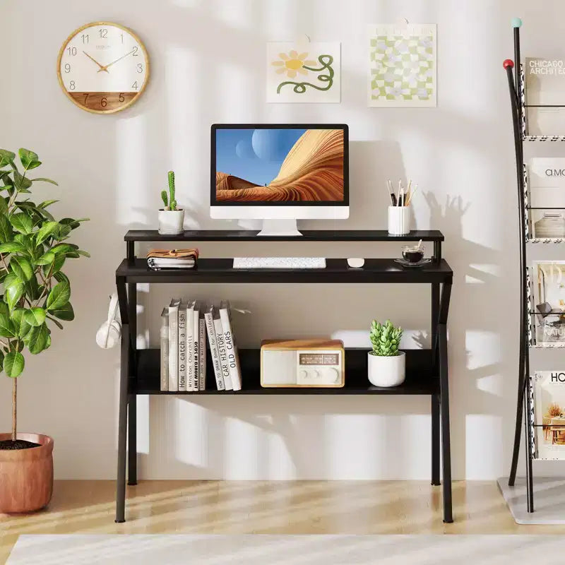Scrivania da ufficio con supporto monitor, ripiano aperto e struttura in metallo, gancio per cuffie bianco/marrone/nero/rosa