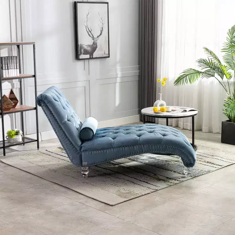 Lussuosa chaise longue con bottoni in velluto e piedini trasparenti, comoda poltrona imbottita per camera da letto, soggiorno, ufficio
