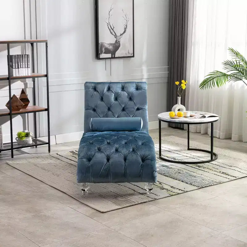 Lussuosa chaise longue con bottoni in velluto e piedini trasparenti, comoda poltrona imbottita per camera da letto, soggiorno, ufficio